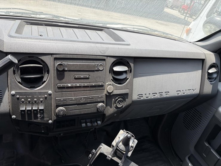 2016-ford-f650-image-21