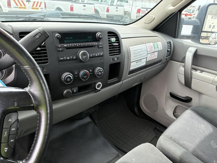 2012-gmc-2500hd-image-19