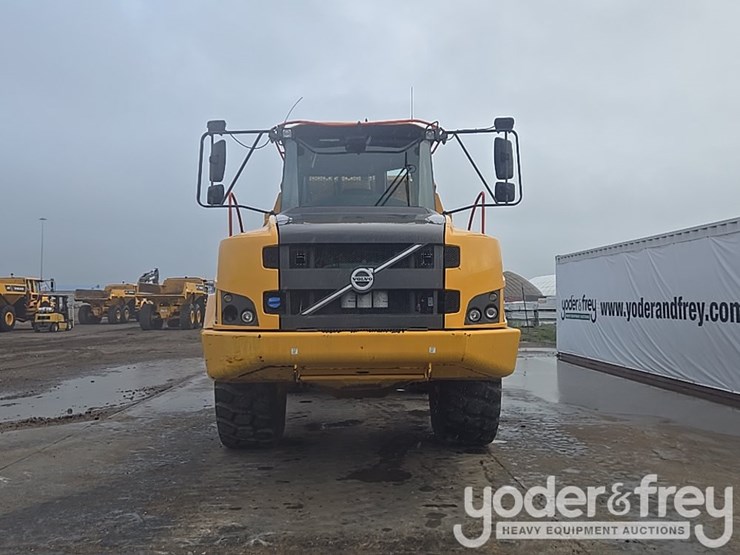 2023-volvo-a25g-image-8