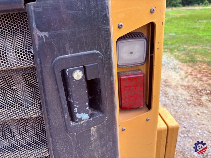 2018-caterpillar-299d2-xhp-image-30