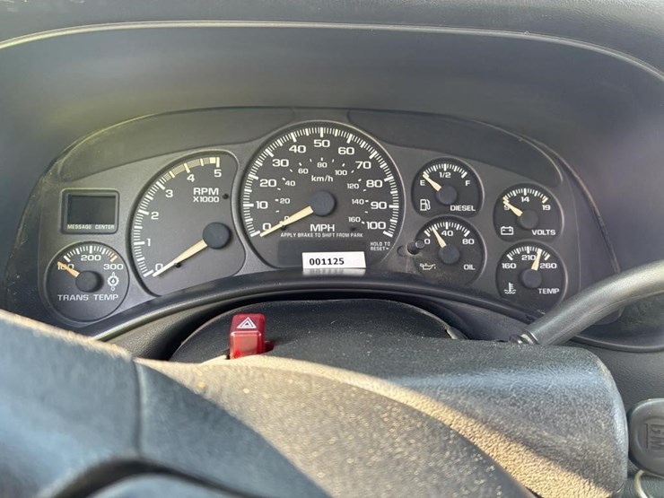 2001-chevrolet-3500-image-24