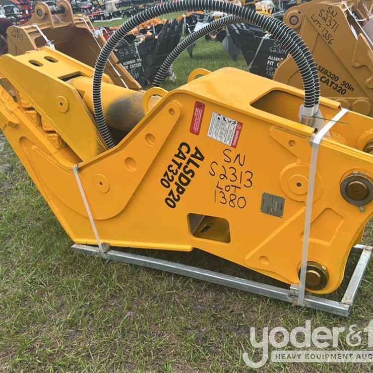 2026 CATERPILLAR 320