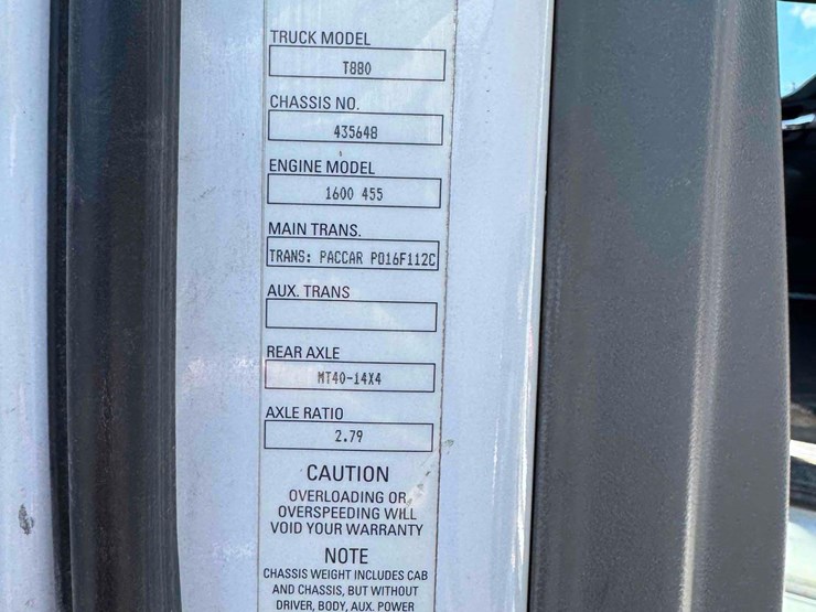 2021-kenworth-t880-image-10
