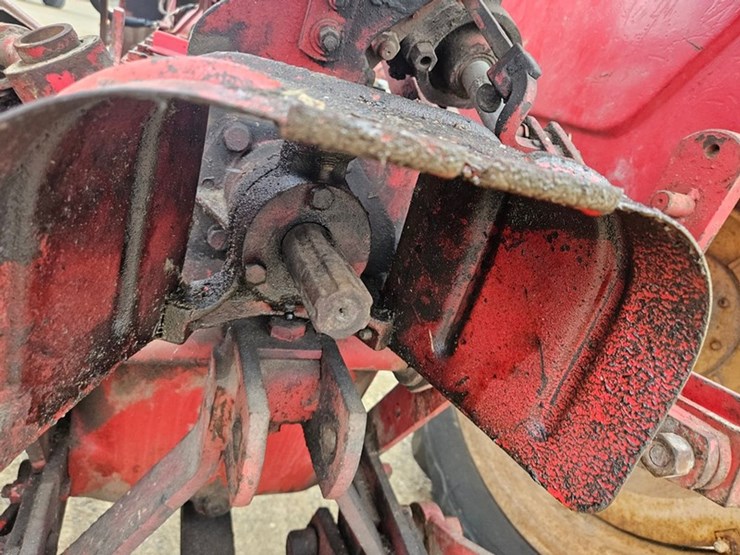 massey-ferguson-44-image-15