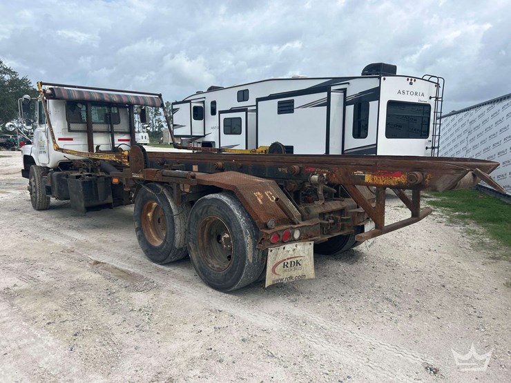 1998-mack-dm690s-image-4