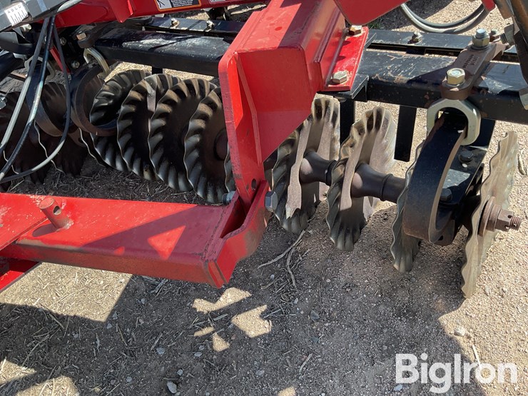 case-ih-330-image-14