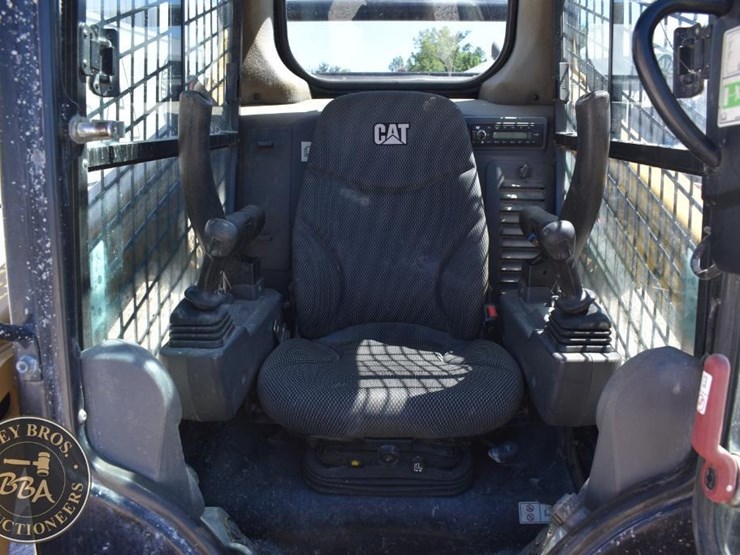 2023-caterpillar-259d3-image-35