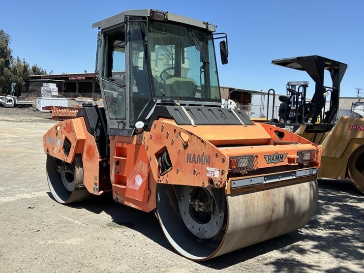 2012-hamm-hd110hv-image-2