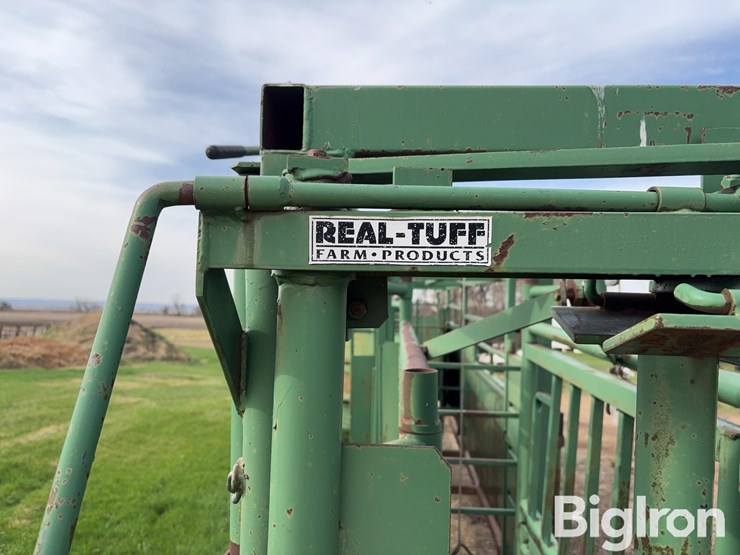 real-tuff-portable-working-chute-w/-crowding-tub-image-9
