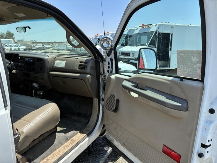 2001-ford-f450-image-19