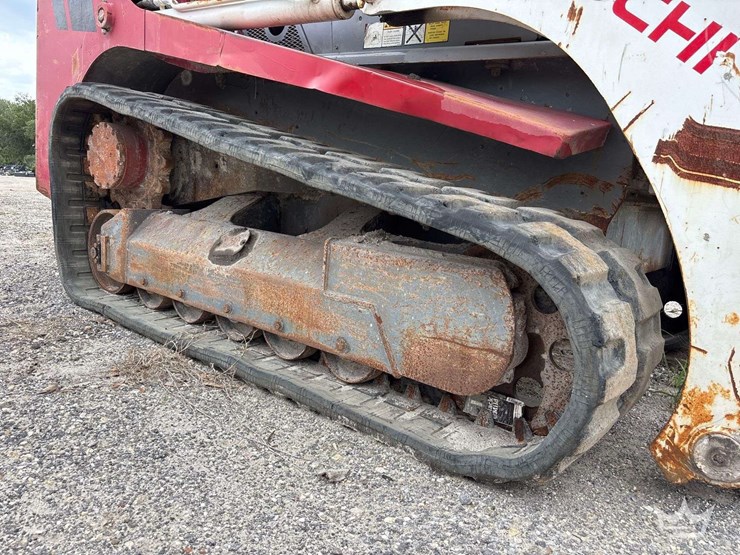 2009-takeuchi-tl250-image-32