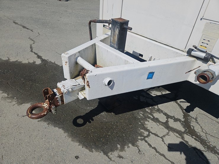 1984-ingersoll-rand-750-t/a-tow-behind-air-compressor-image-24