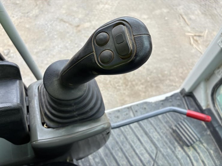 2018-takeuchi-tb2150-image-26