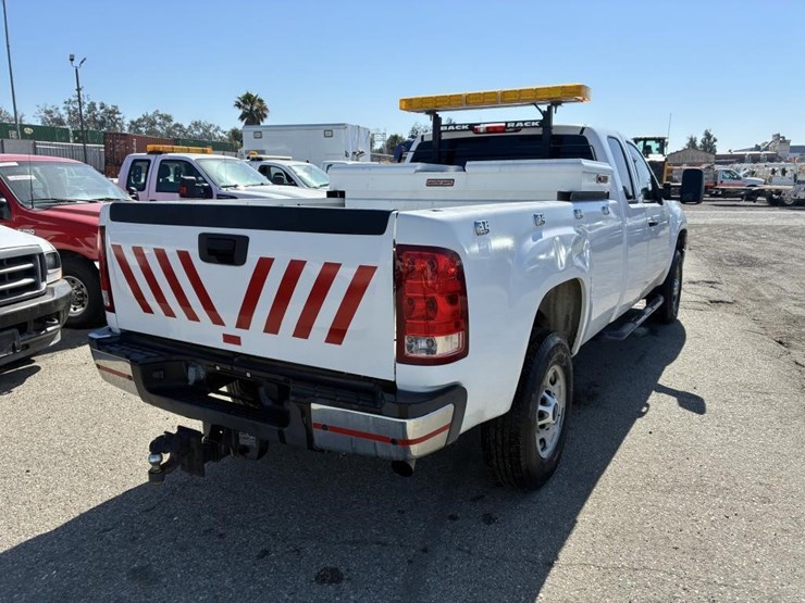2012-gmc-2500hd-image-3