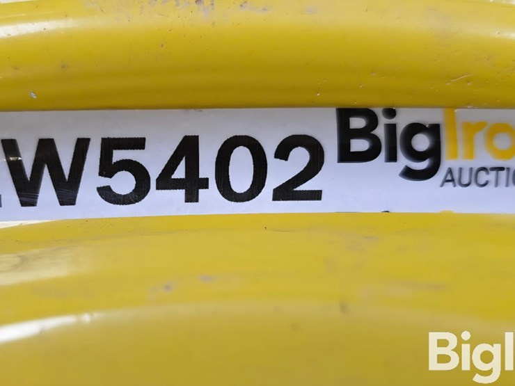 john-deere-16-image-15