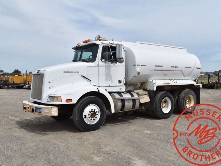 1992-western-star-3864s-image-2