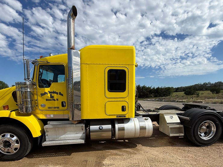 2014-kenworth-t800-image-8