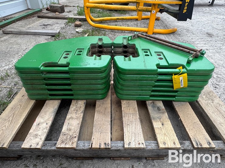 john-deere-12-image-10