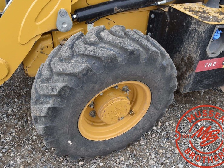 2016-caterpillar-420f2-it-image-64