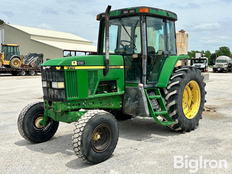 john-deere-7210-image-1