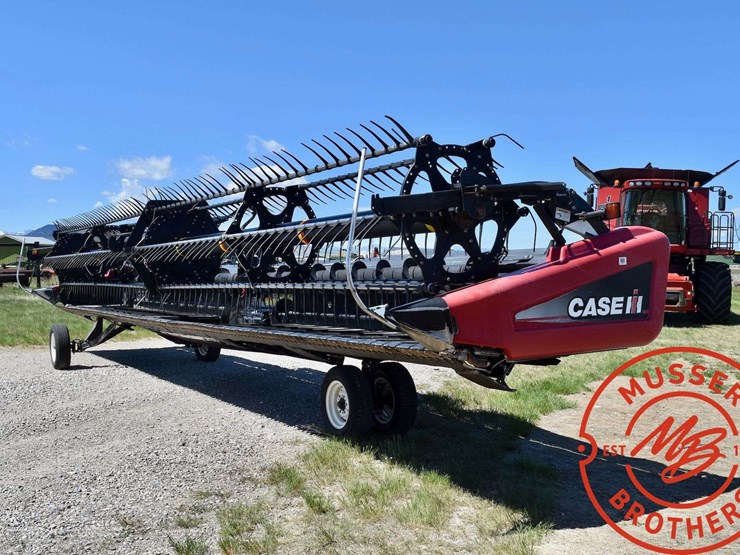 2009-case-ih-2152-image-2
