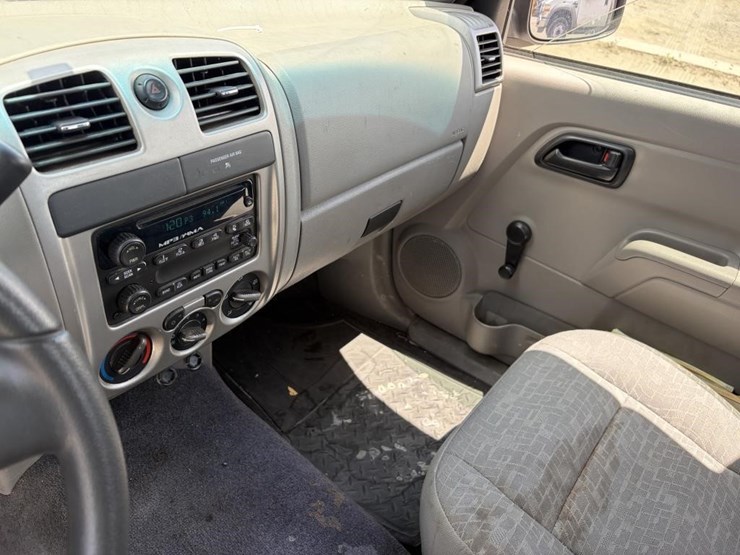 2008-chevrolet-colorado-image-17