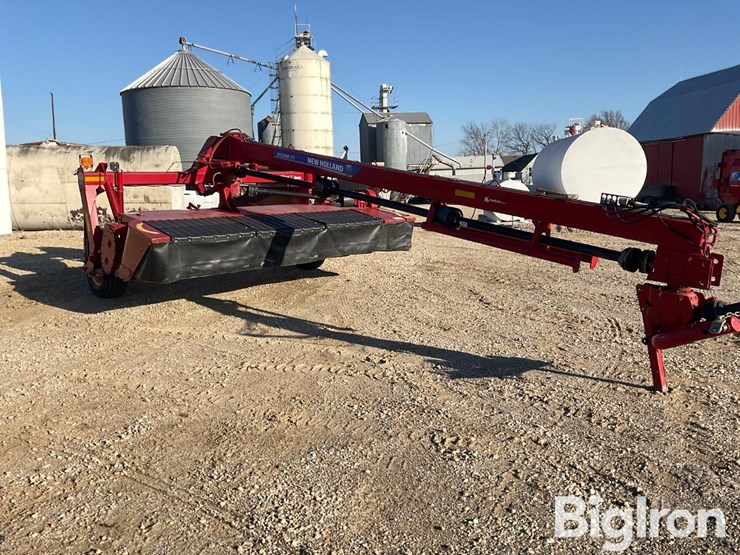 2017-new-holland-313-image-3