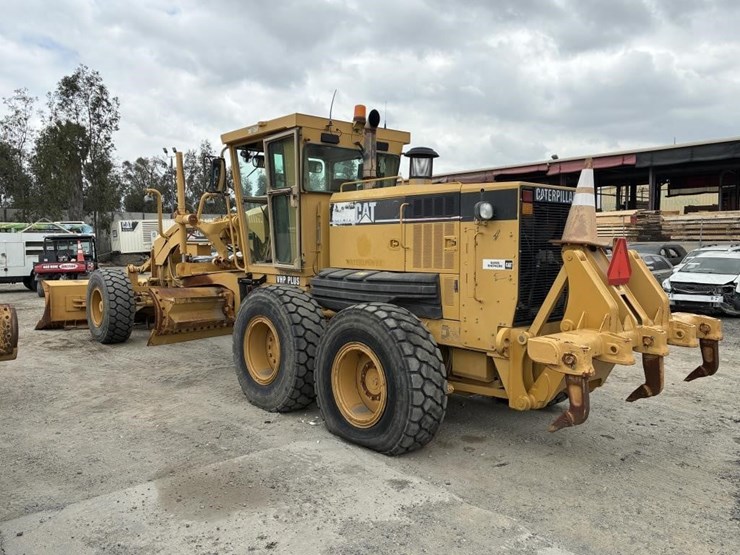 2004-caterpillar-143h-vhp-image-4