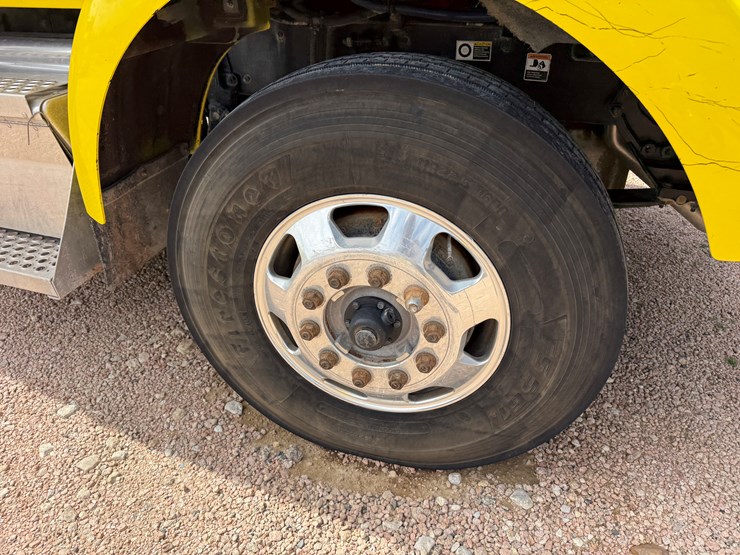 2016-kenworth-t800-image-14