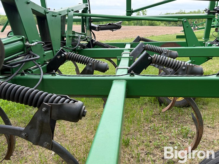 john-deere-2410-image-12