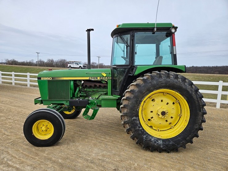 john-deere-2950-image-2