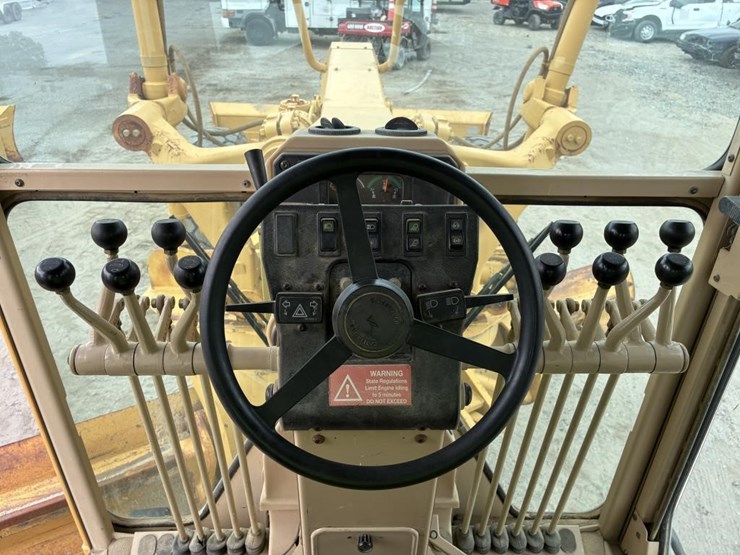 2004-caterpillar-143h-vhp-image-18