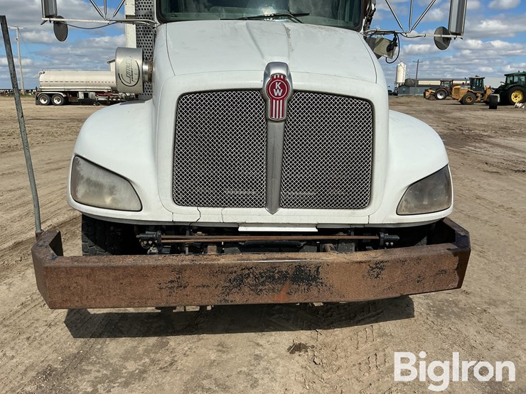 2010-kenworth-t370-image-13