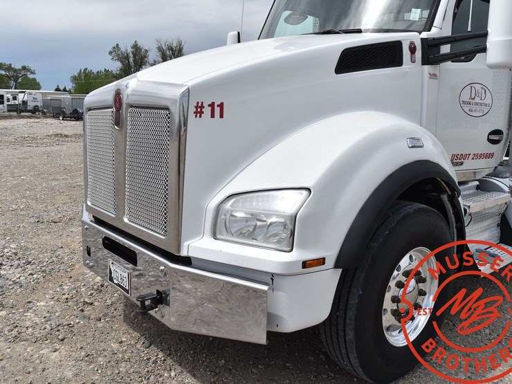 2016-kenworth-t880-image-17