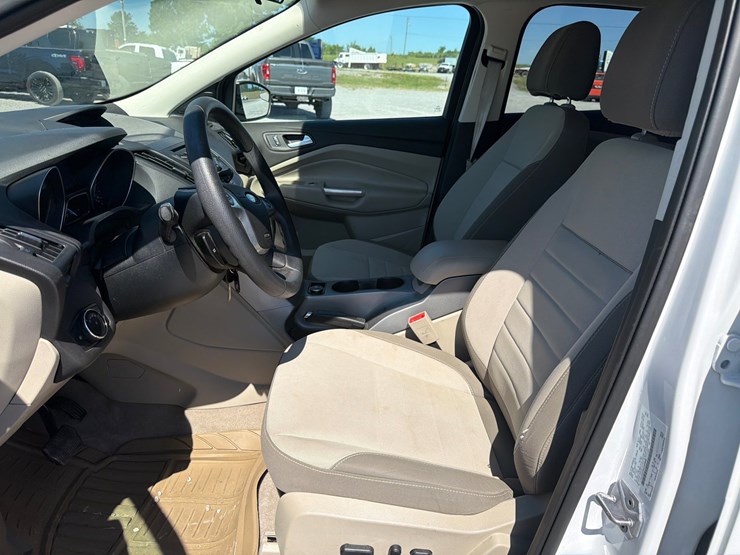 2014-ford-escape-se-image-13