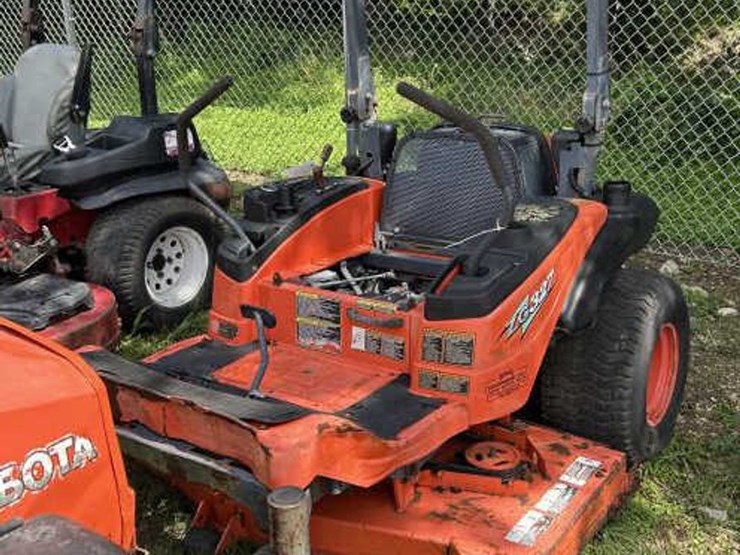 kubota-zg327-image-1