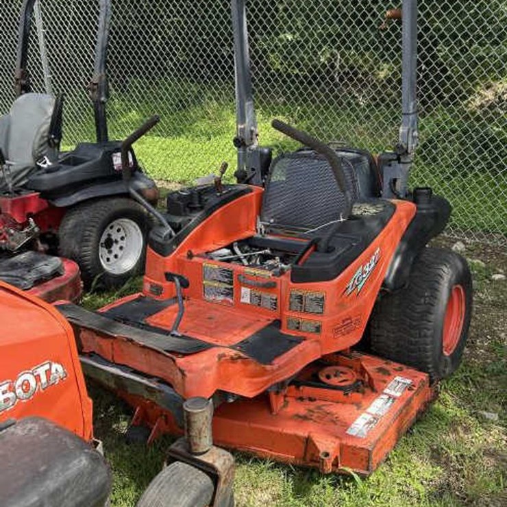 KUBOTA ZG327