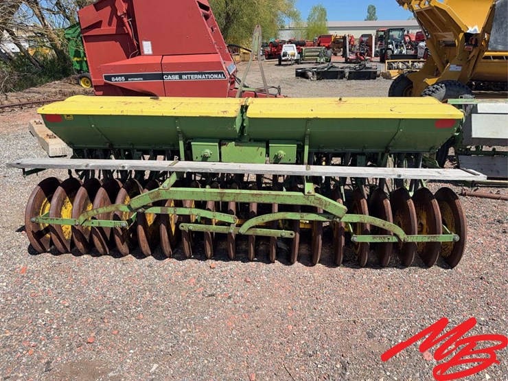john-deere-11-image-6