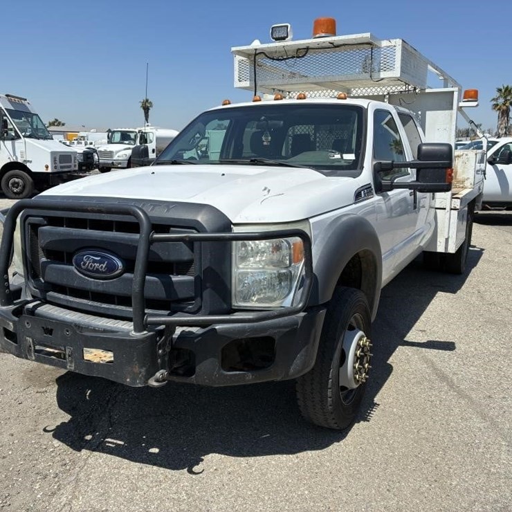 2012 FORD F550