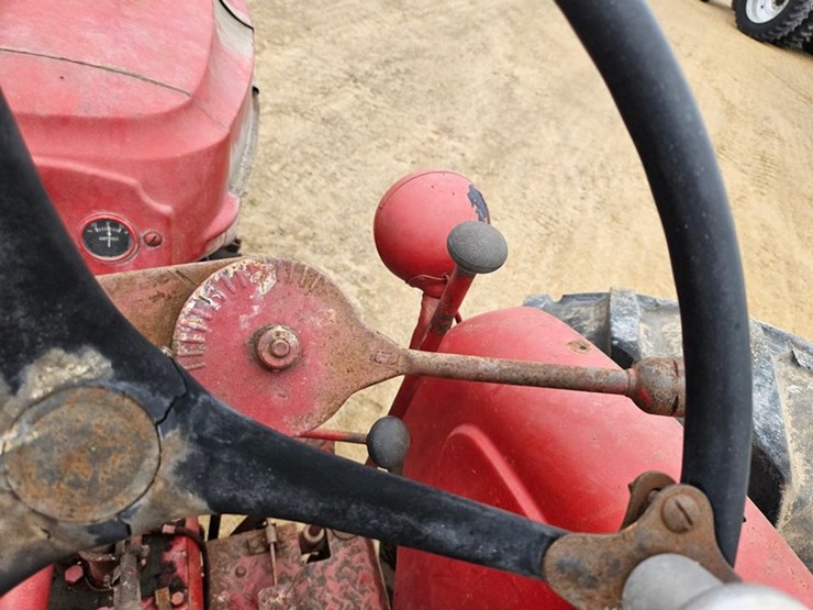 massey-ferguson-44-image-23