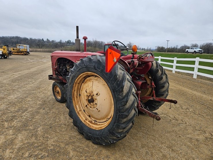 massey-ferguson-44-image-3