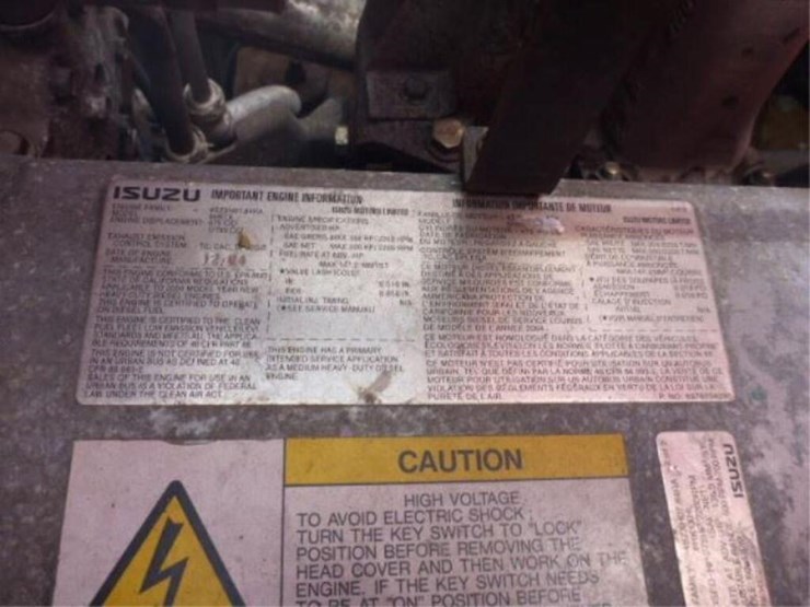 2005-gmc-t8500-image-28