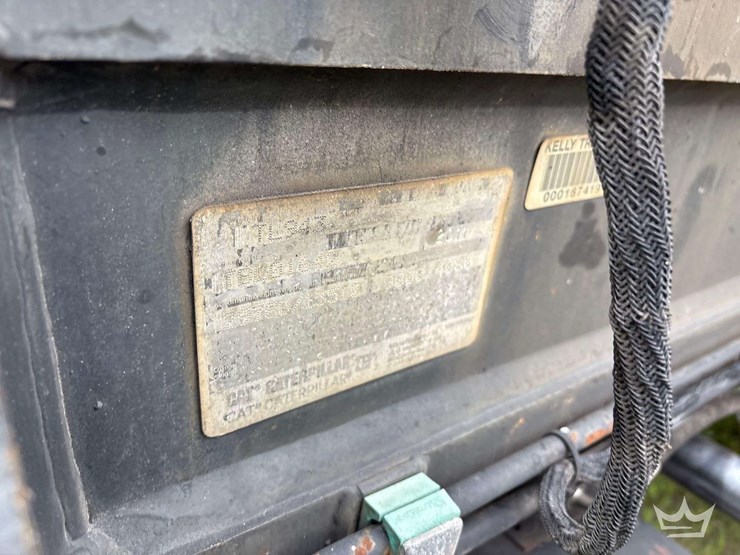 caterpillar-tl943-image-6
