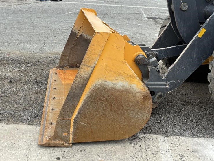 2020-deere-624l-image-5