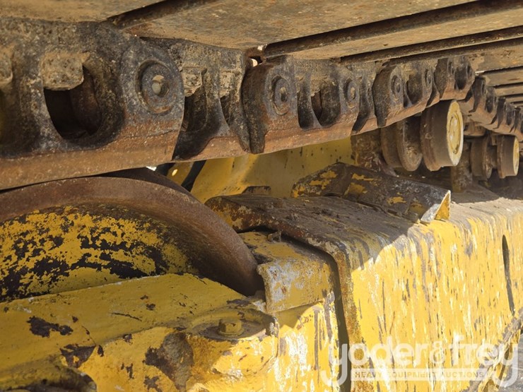 2022-komatsu-d61px-24-image-11