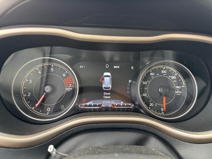 2018-jeep-cherokee-image-15