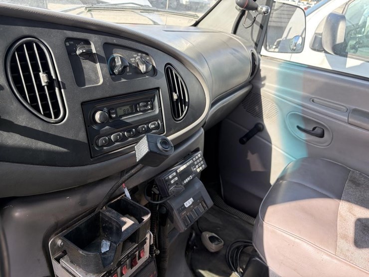 1998-ford-e350-image-19