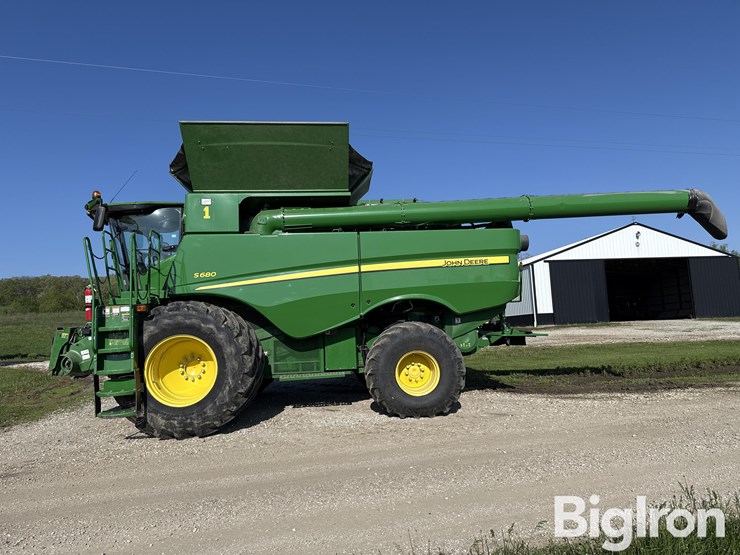 2017-john-deere-s680-image-8