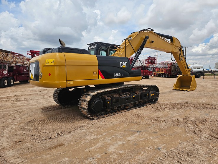 2021-caterpillar-336d2-image-4