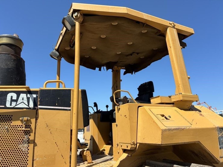 2000-caterpillar-d5m-image-18